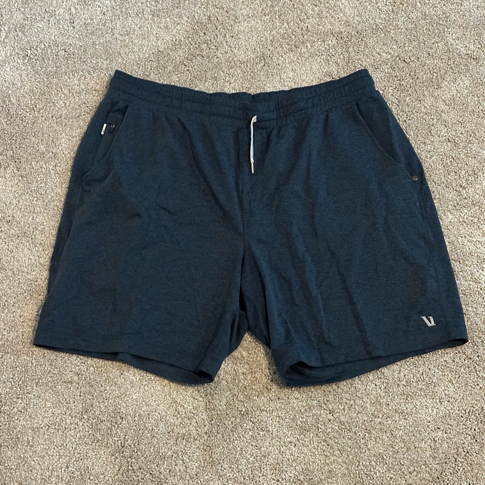 Mens Vuori Shorts XXL 7” inseam